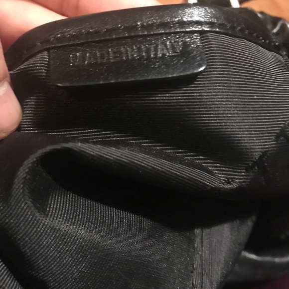 Auth Burberry large 2 way leather and plaid bag - Picture 2 of 7